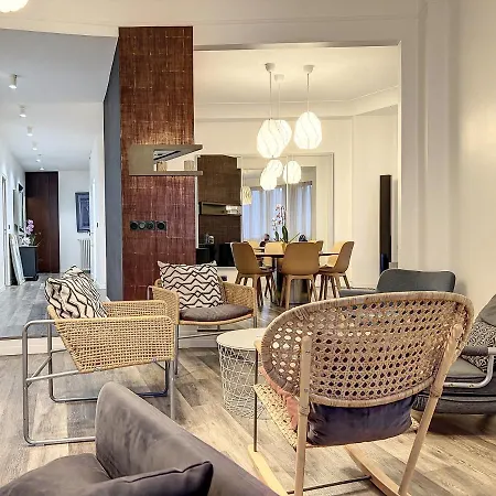 George V : Exclusivite De Prestige Bed & Breakfast