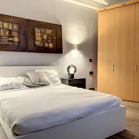 George V : Exclusivite De Prestige Bed & Breakfast Paris
